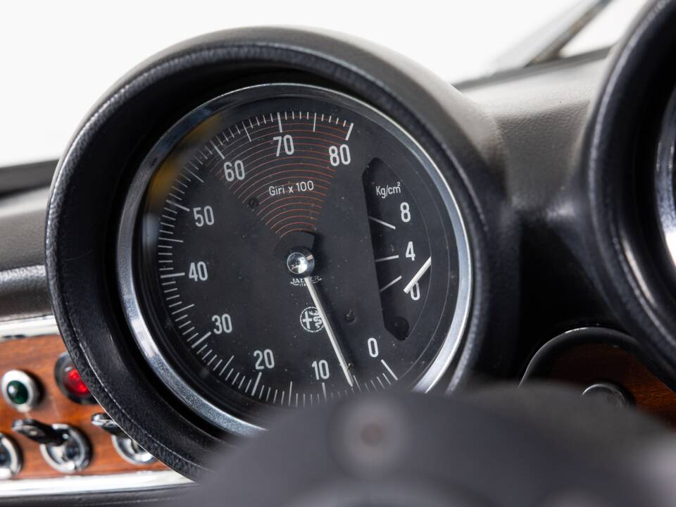 Imagen 12/36 de Alfa Romeo Giulia 1600 GT Junior (1973)