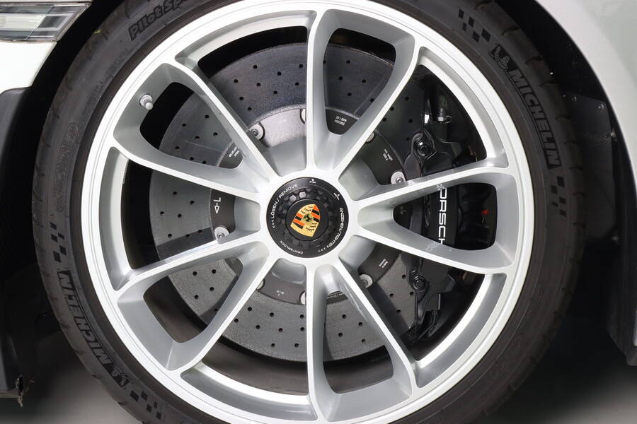 Image 19/20 of Porsche 911 Speedster (2019)
