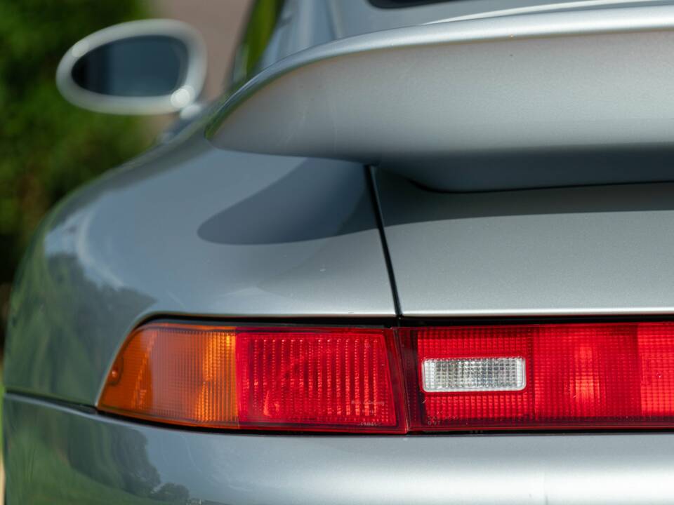 Immagine 20/50 di Porsche 911 Carrera RS (1995)