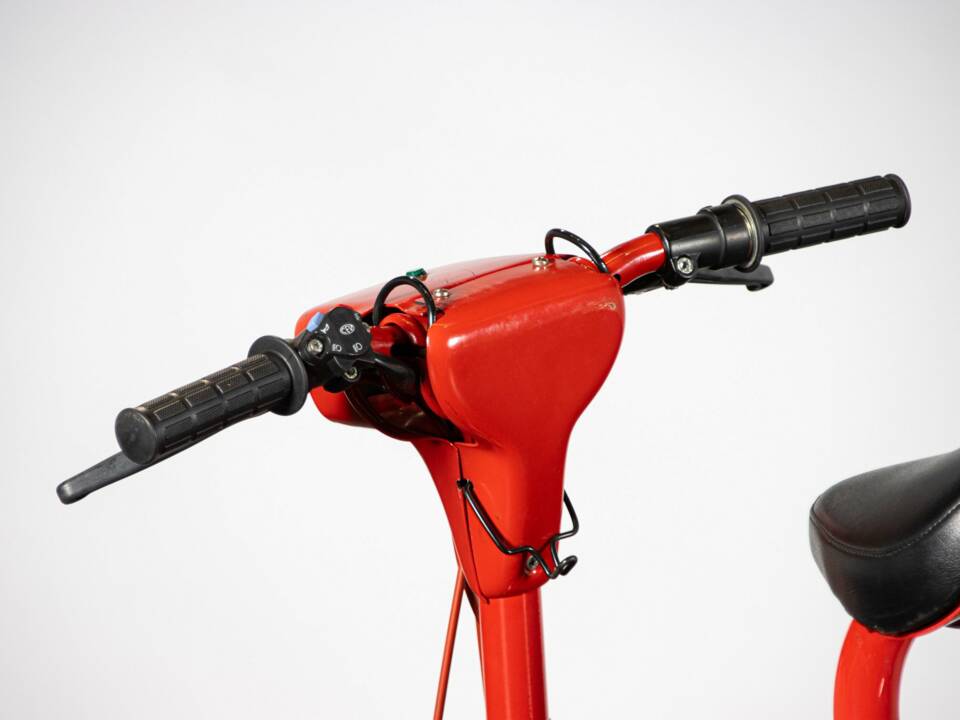 Image 33/50 de Quasar DUMMY (1983)