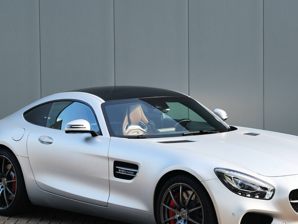 Image 20/56 of Mercedes-AMG GT-S (2017)