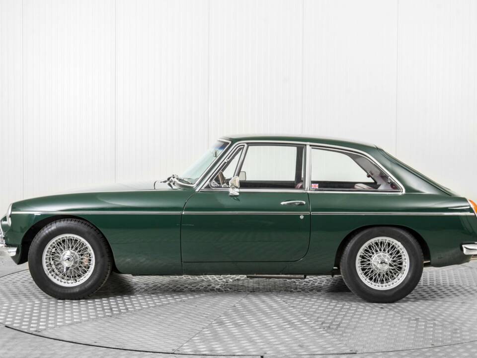 Image 9/50 de MG MGB GT (1966)