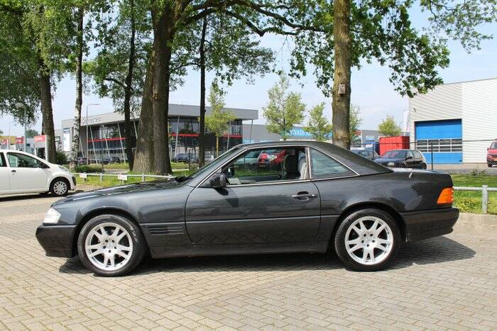 Imagen 5/7 de Mercedes-Benz 300 SL (1991)