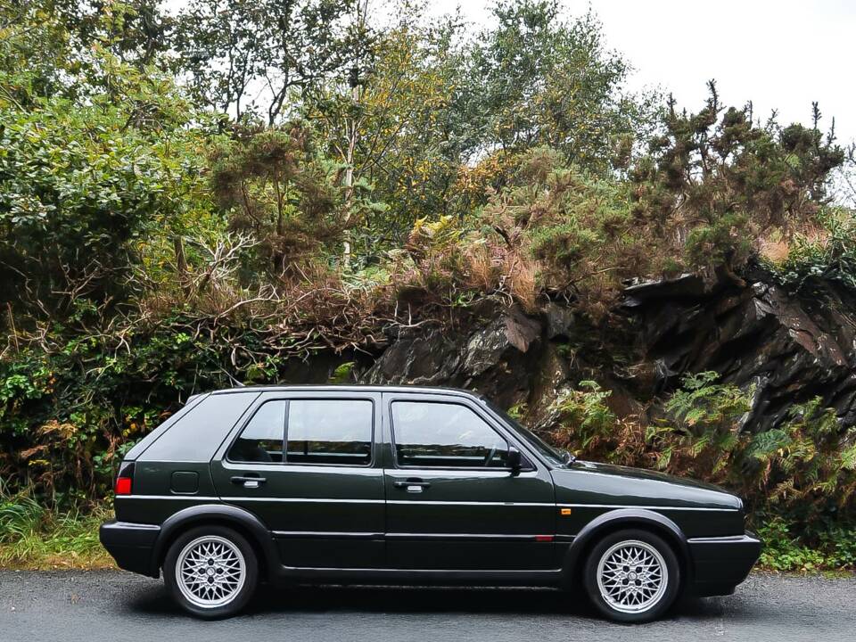 Image 8/37 de Volkswagen Golf III 2.0 16V GTI (1992)