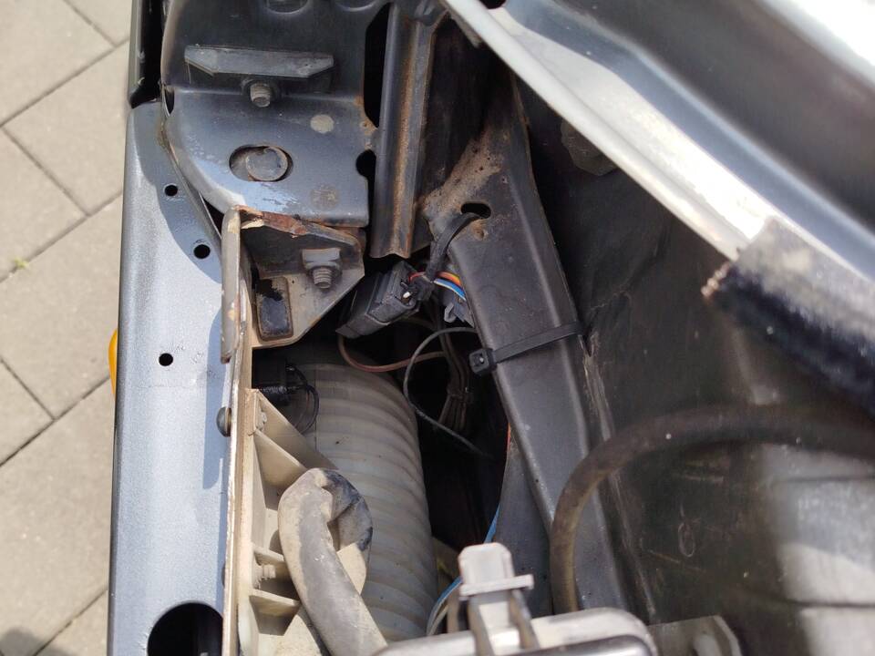 Image 13/51 of Saab 900 Turbo (1991)