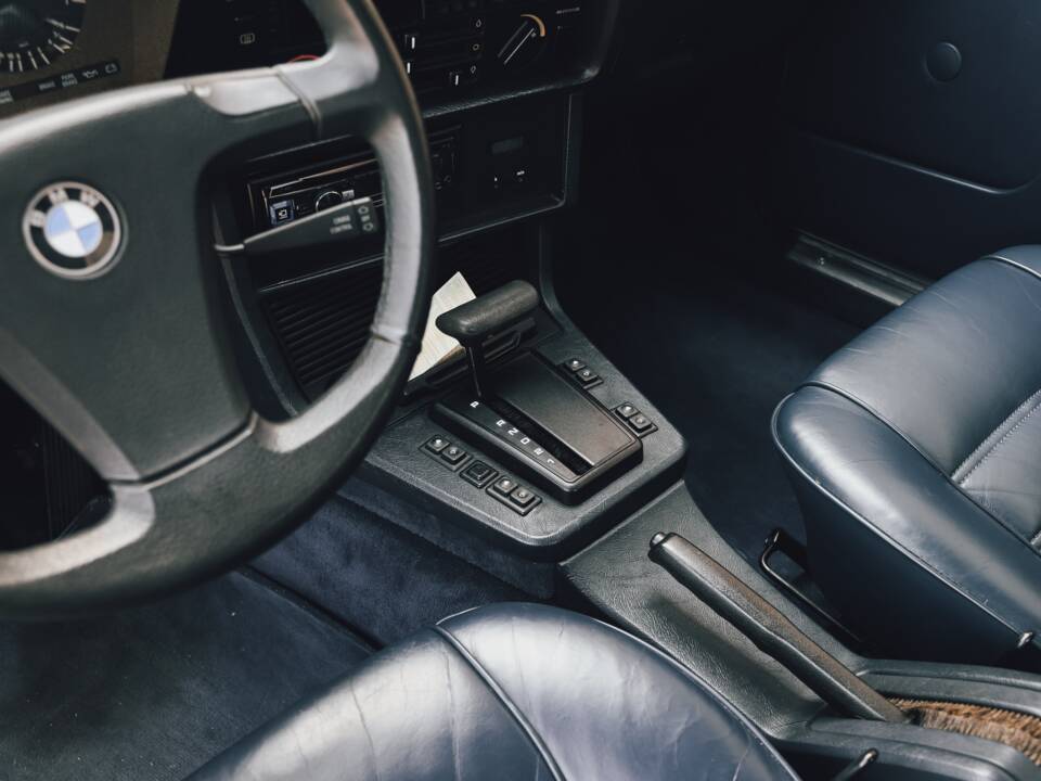 Bild 36/40 von BMW 633 CSi (1984)