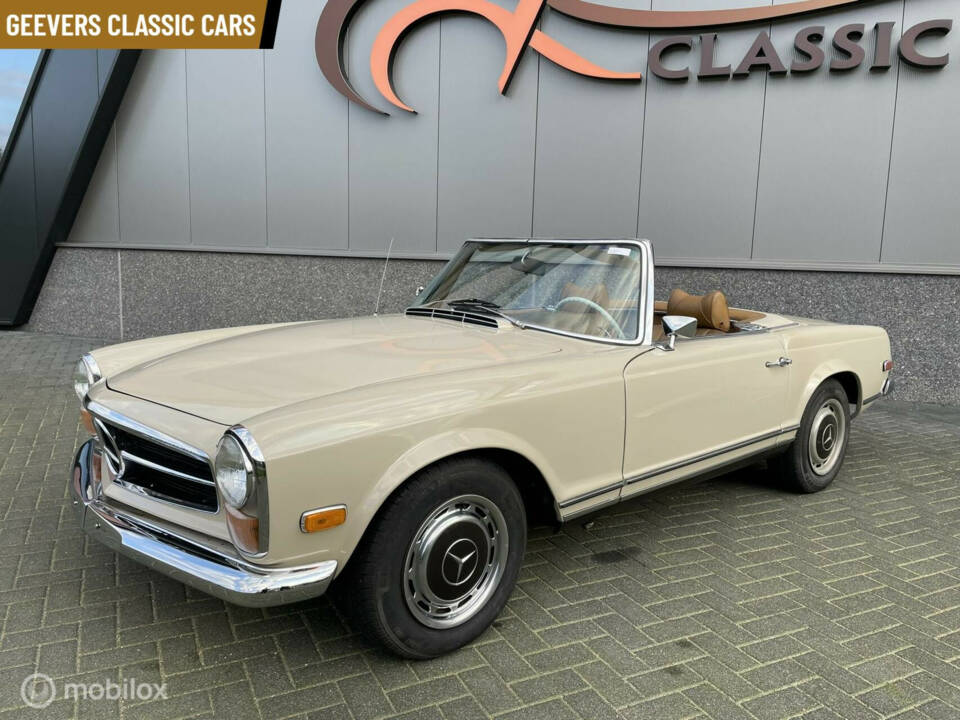 Image 8/20 de Mercedes-Benz 280 SL (1970)