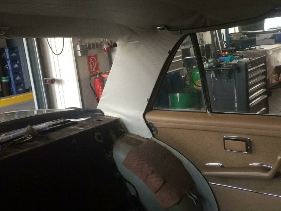 Image 29/52 of Mercedes-Benz 250 SE (1966)
