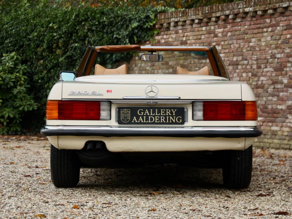 Imagen 6/50 de Mercedes-Benz 280 SL (1976)