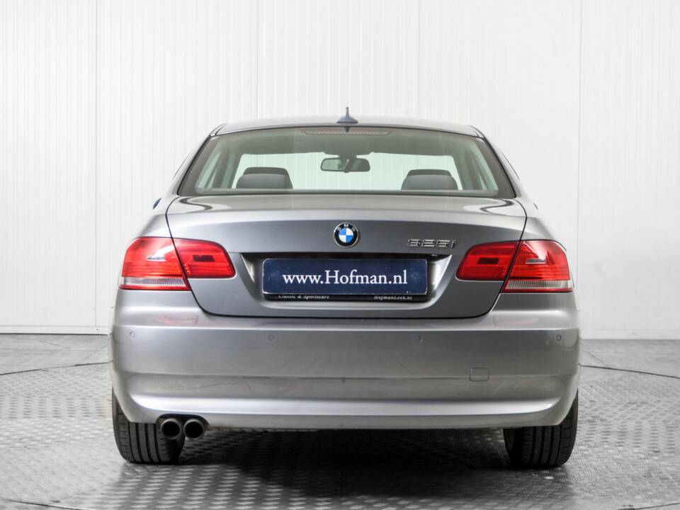 Afbeelding 13/50 van BMW 325i (2007)