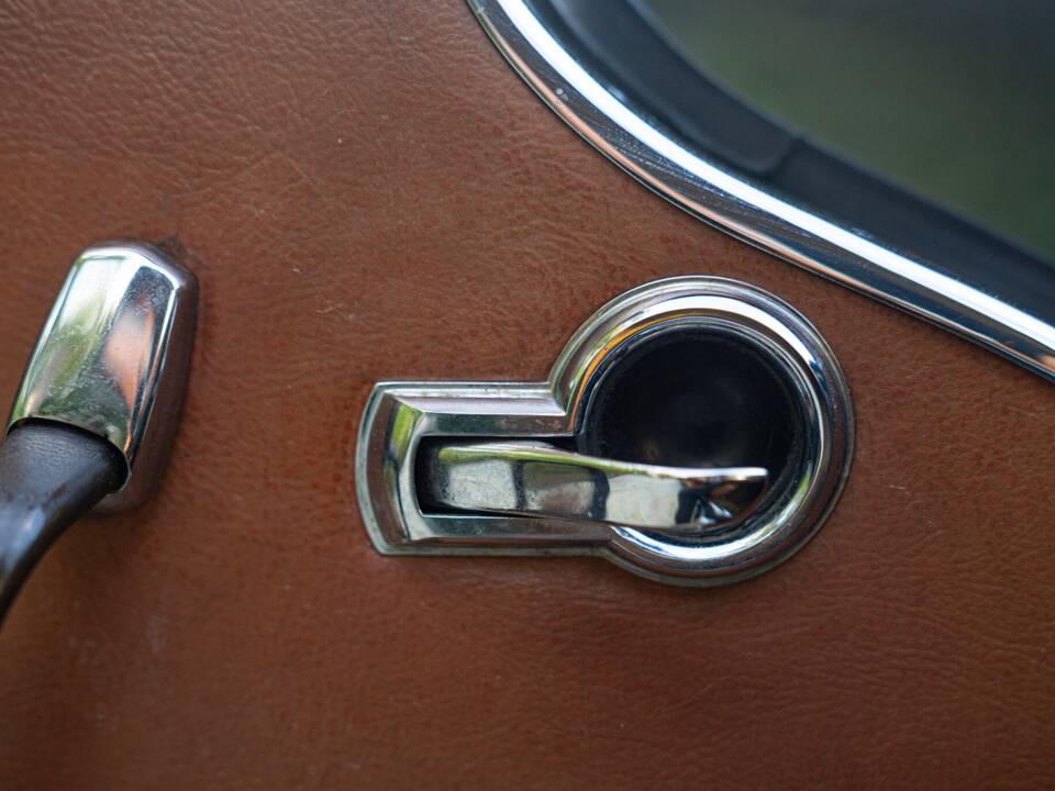 Imagen 46/50 de Mercedes-Benz 220 SE b (1964)