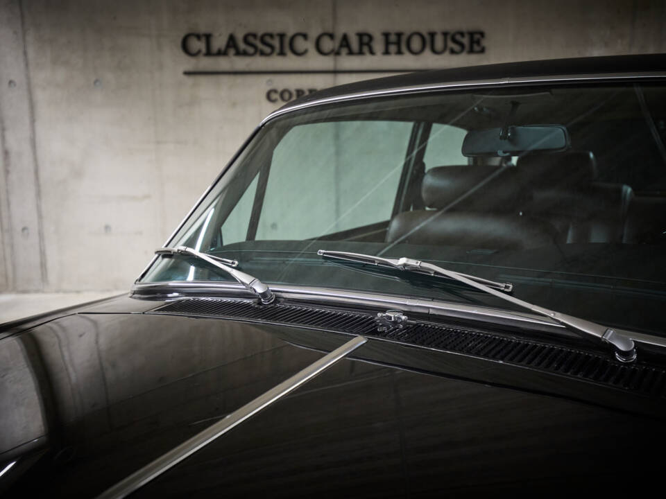 Image 23/99 of Rolls-Royce Corniche I (1979)