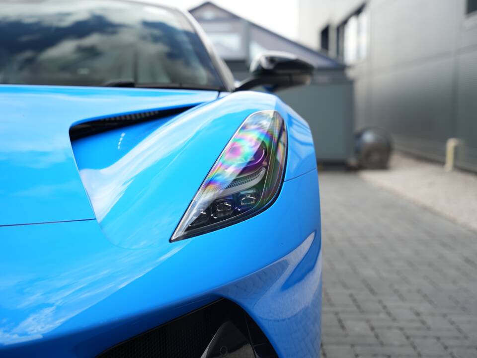 Image 36/50 of Lotus Emira "First Edition" (2022)
