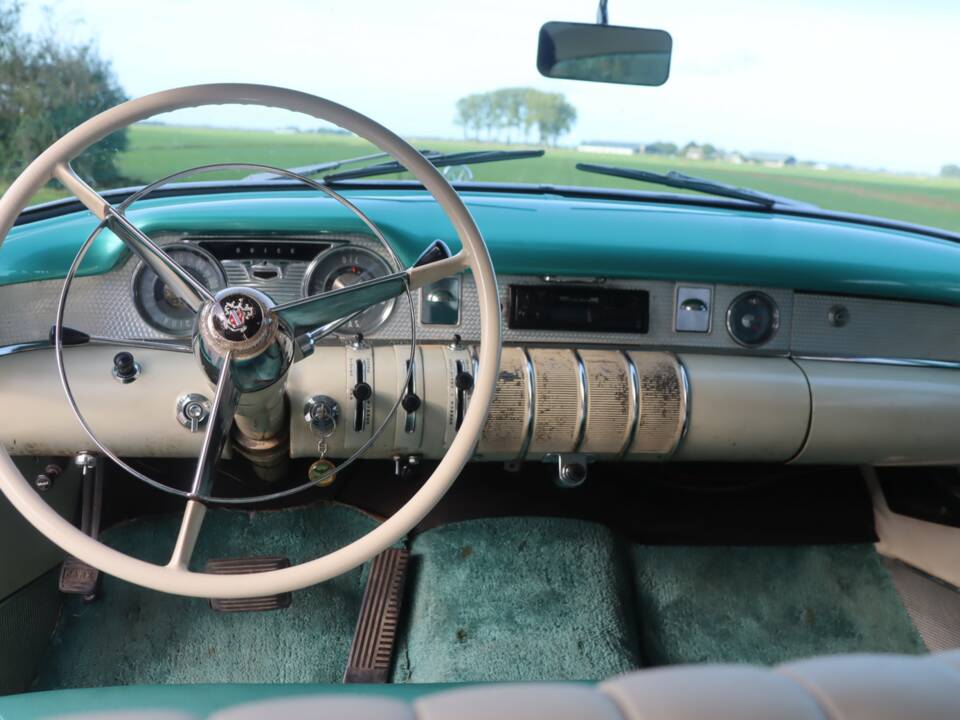 Image 28/50 of Buick 60 Century Riviera (1955)