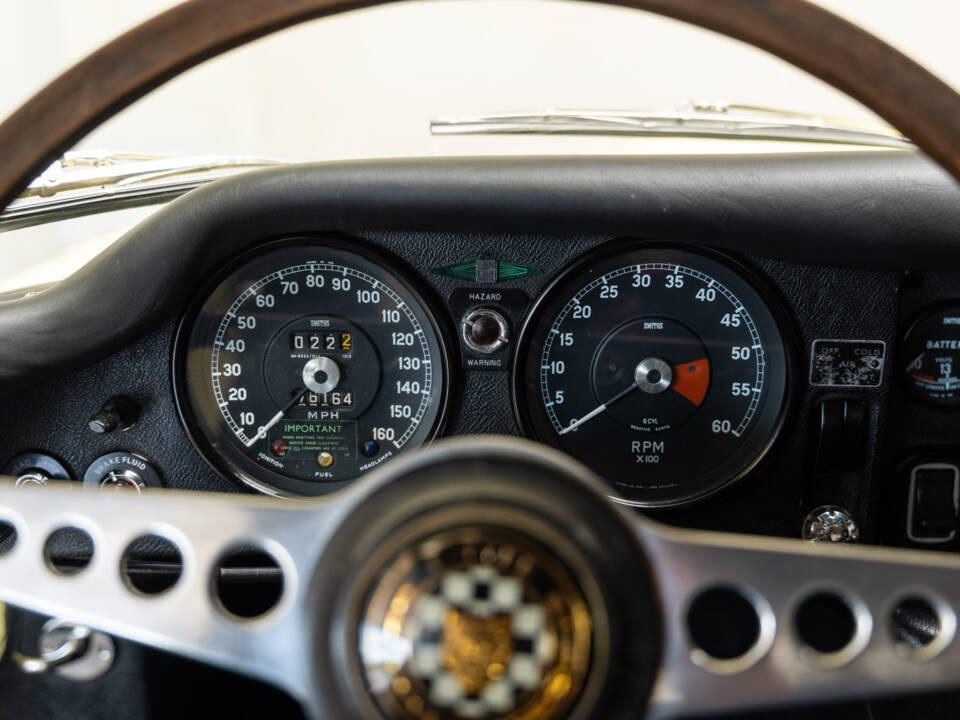 Immagine 10/32 di Jaguar E-Type (1969)