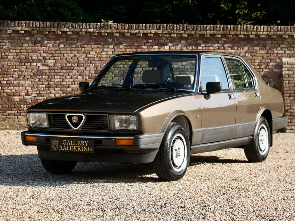 Immagine 1/50 di Alfa Romeo Alfetta 2.0 (1984)