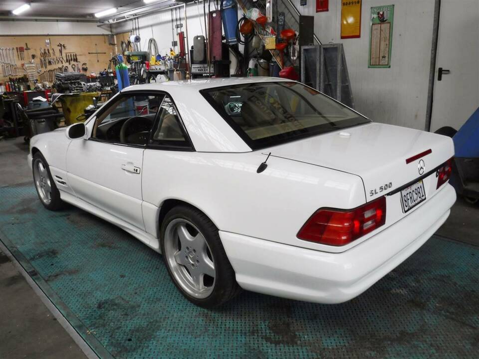 Imagen 47/48 de Mercedes-Benz SL 500 (2000)