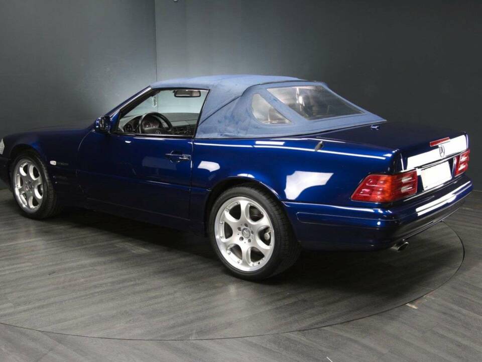 Image 40/49 of Mercedes-Benz SL 500 (2000)