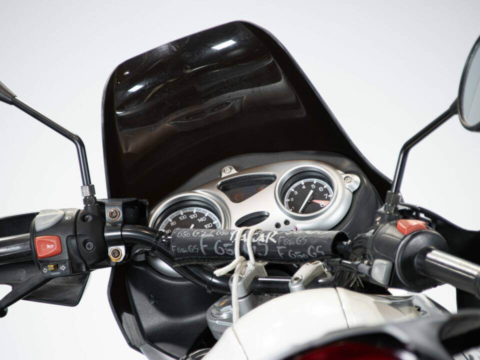 Bild 49/50 von BMW F 650 GS (2000)