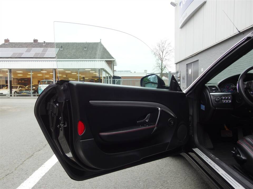Immagine 27/93 di Maserati GranCabrio 4.7 (2010)