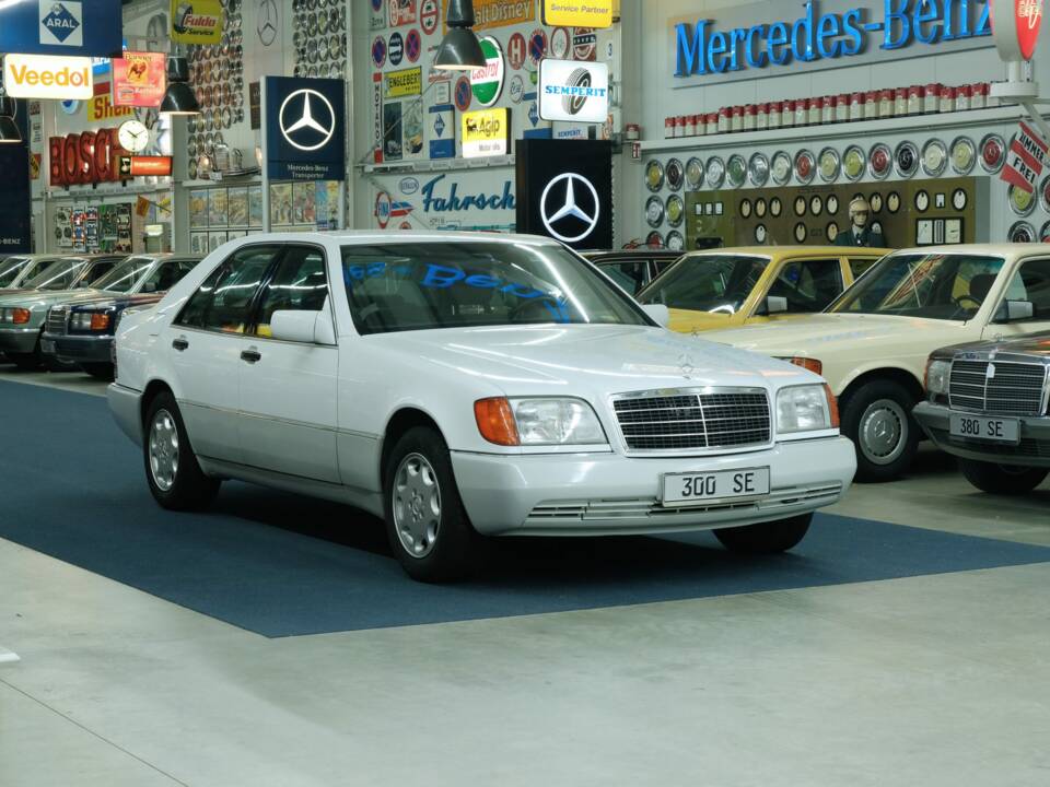 Bild 5/50 von Mercedes-Benz 300 SE (1992)