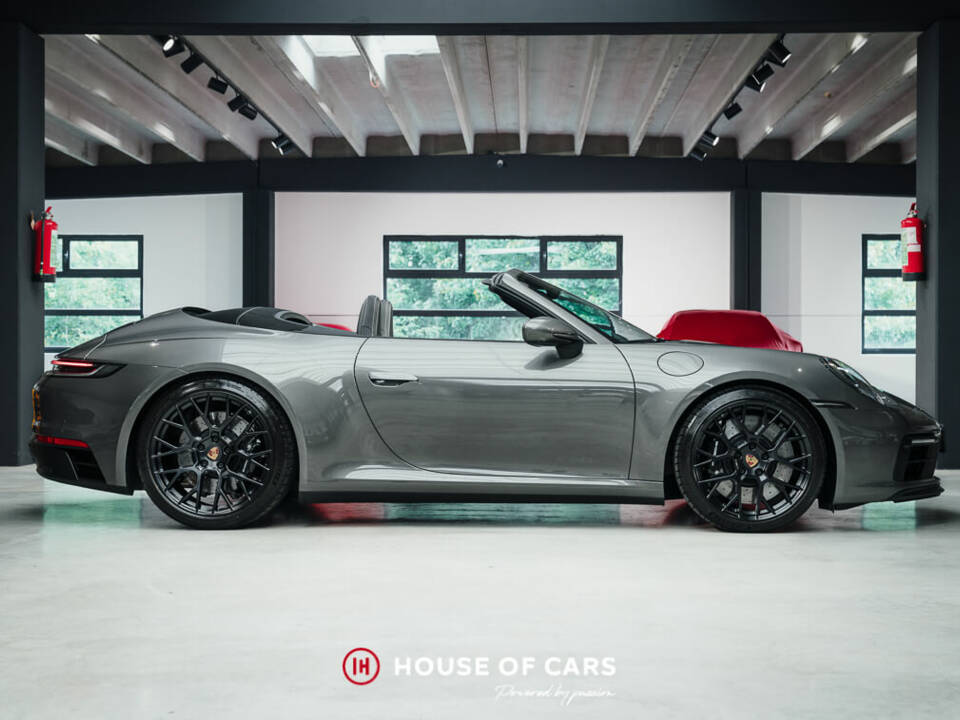 Image 5/25 of Porsche 911 Carrera 4 GTS (2023)