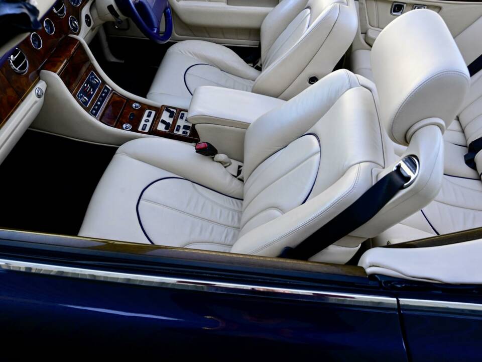 Bild 23/50 von Rolls-Royce Corniche V (2000)