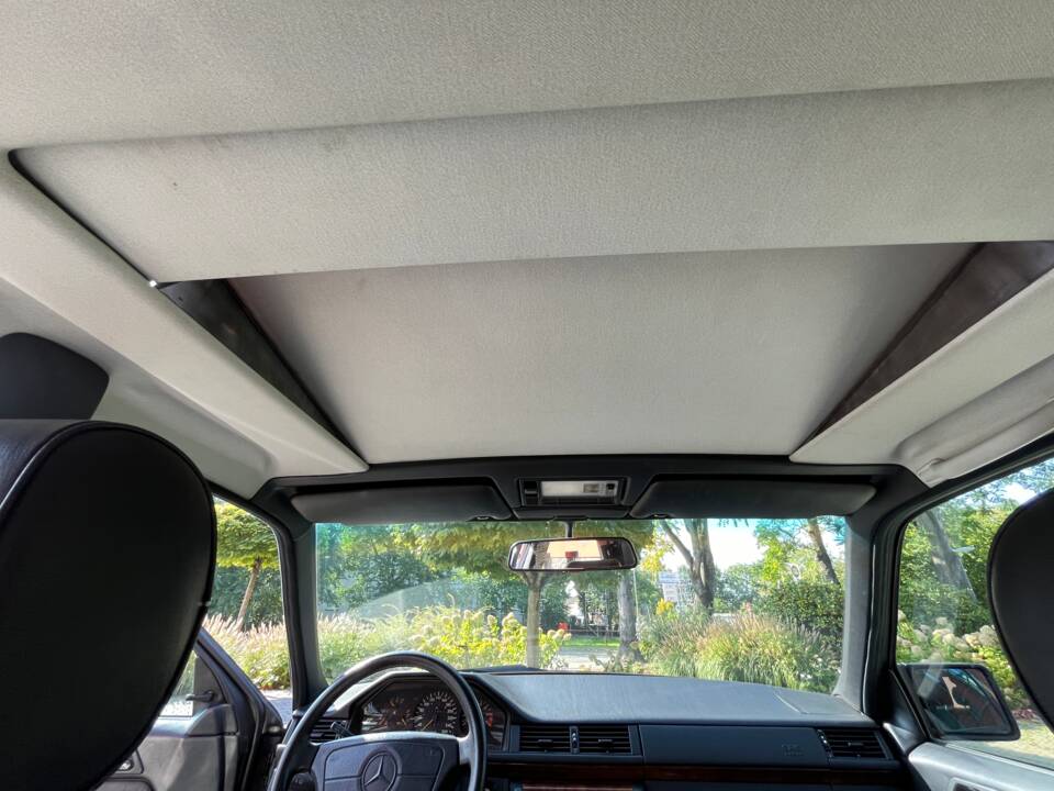 Imagen 18/20 de Mercedes-Benz 500 E (1992)