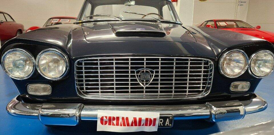 Imagen 2/47 de Lancia Flaminia GT 2.5 3C Touring (1962)