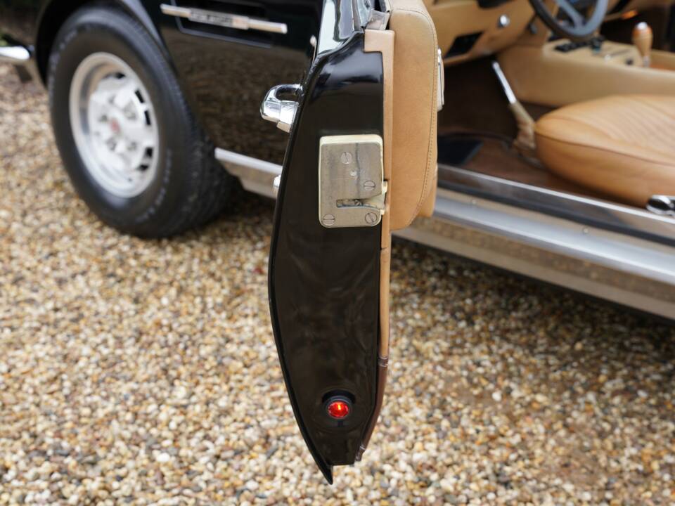 Image 31/50 of Aston Martin V8 Volante (1982)