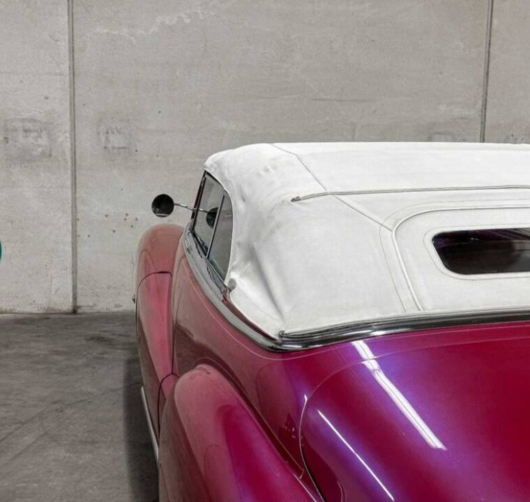 Bild 35/89 von Buick 50 Super Convertible (1947)