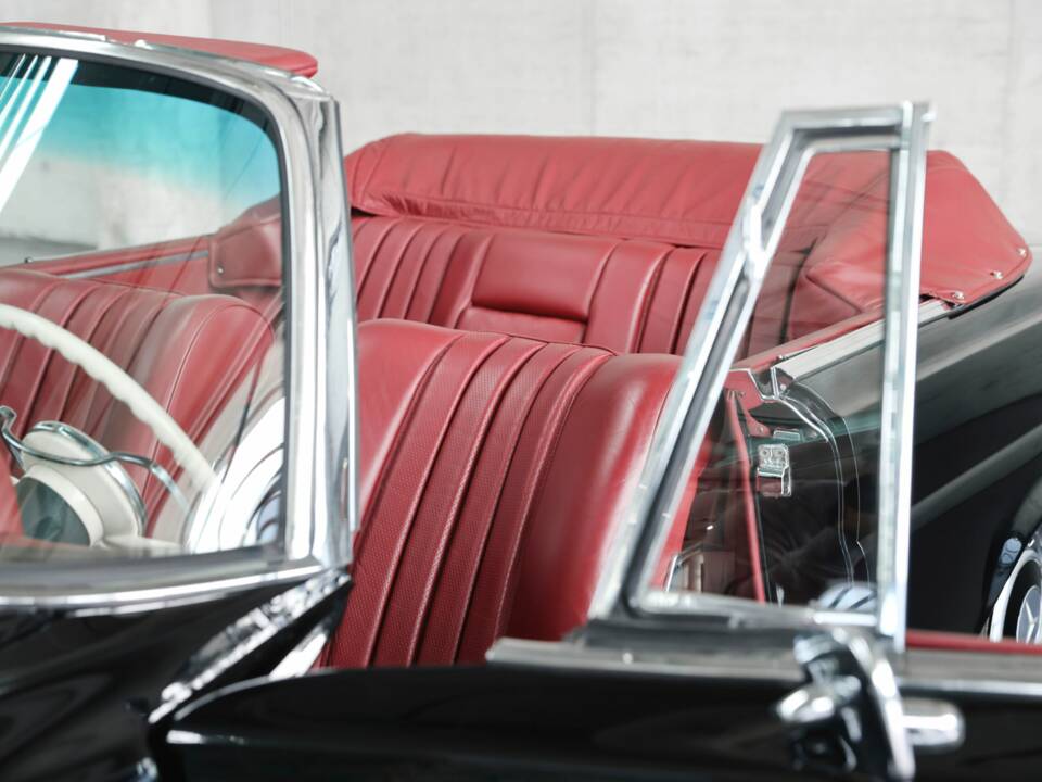 Image 25/50 of Mercedes-Benz 220 SE b (1962)