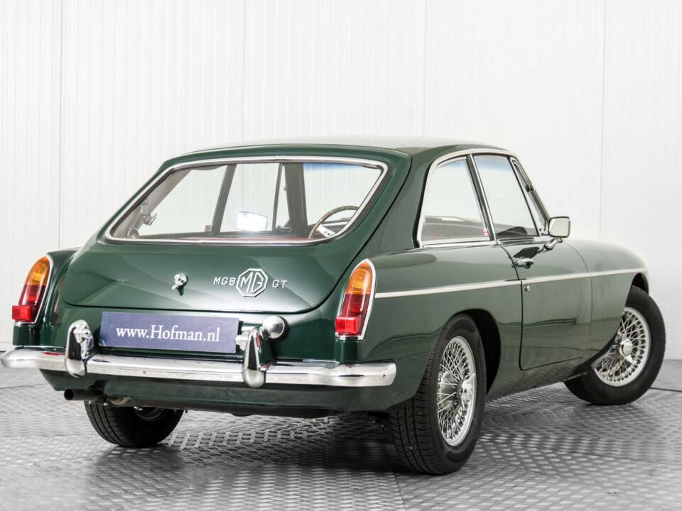 Image 42/50 de MG MGB GT (1966)