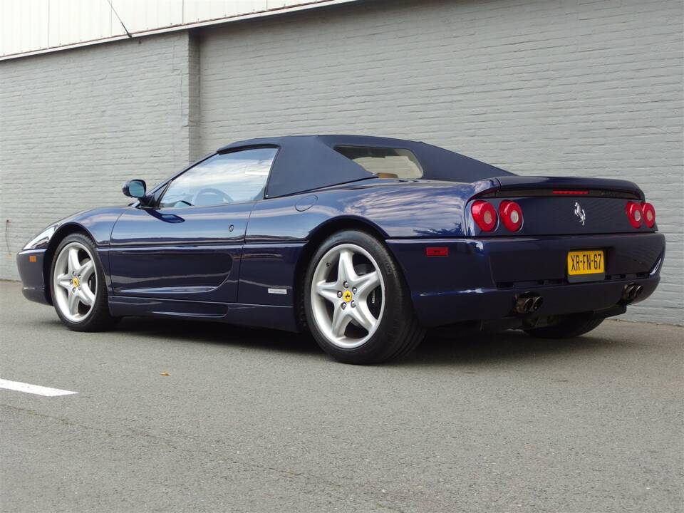 Afbeelding 3/100 van Ferrari F 355 Spider (1997)