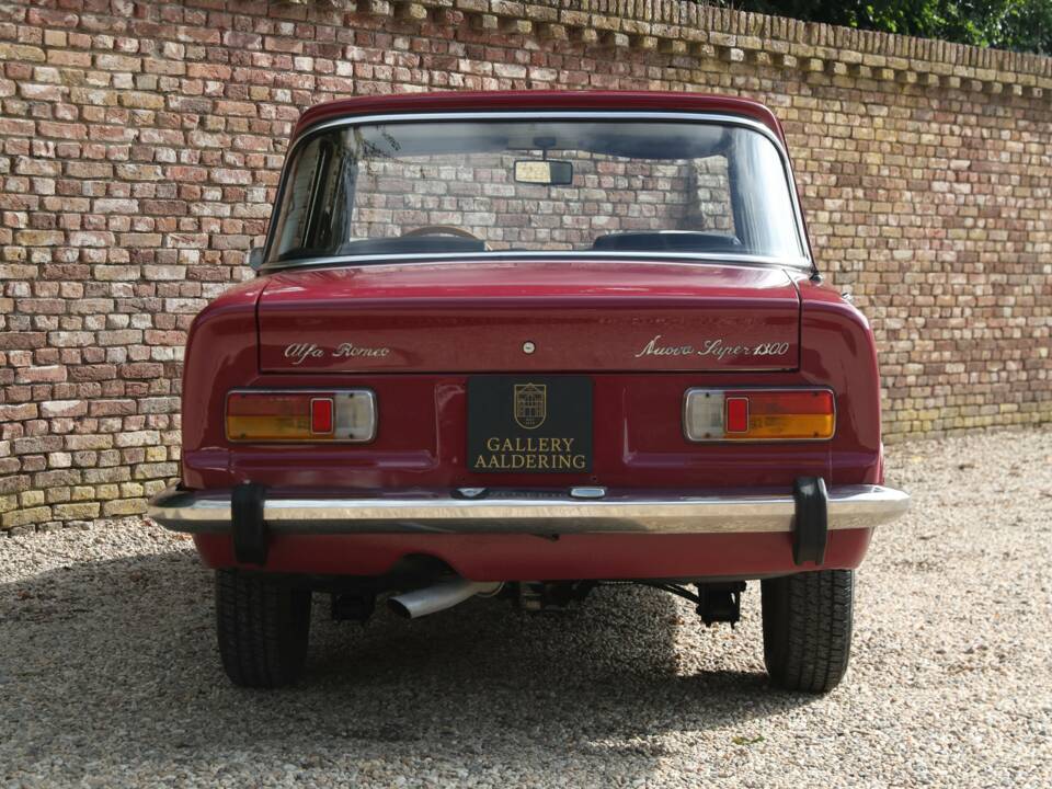 Bild 50/50 von Alfa Romeo Giulia Nuova Super 1300 (1975)