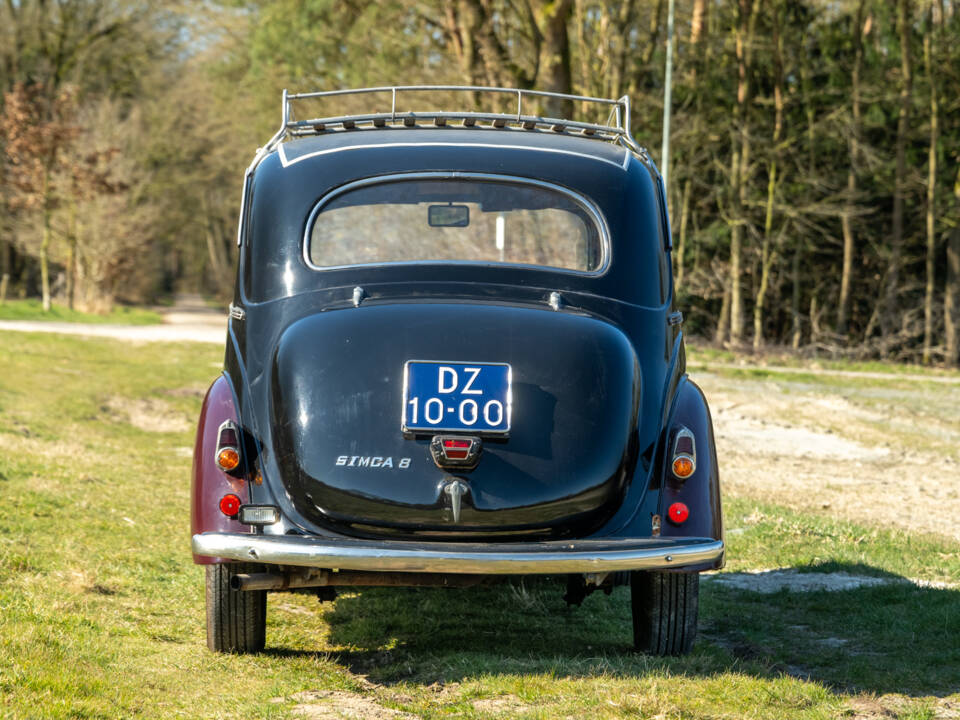 Image 4/35 of SIMCA 8 - 1200 (1951)
