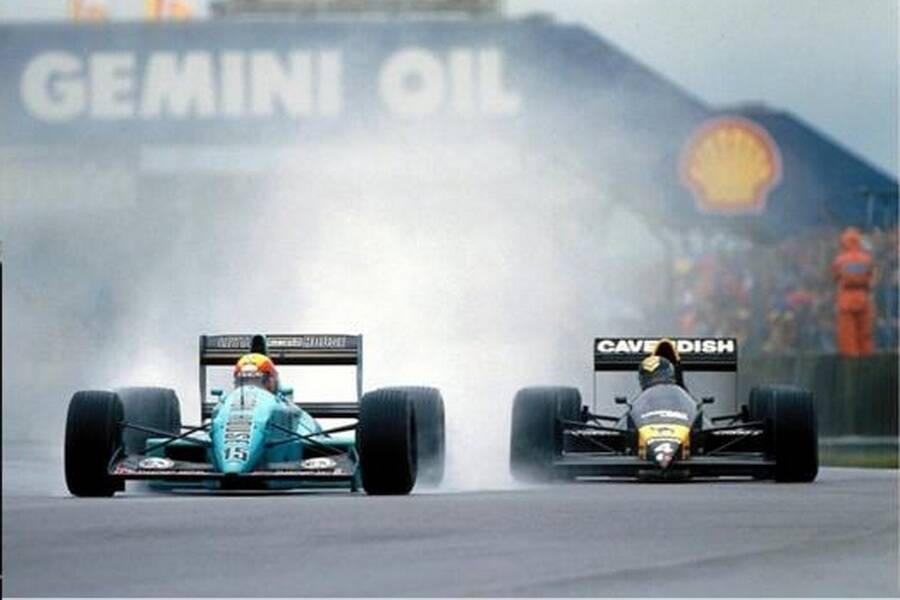 Bild 15/28 von Tyrrell 017 (1988)