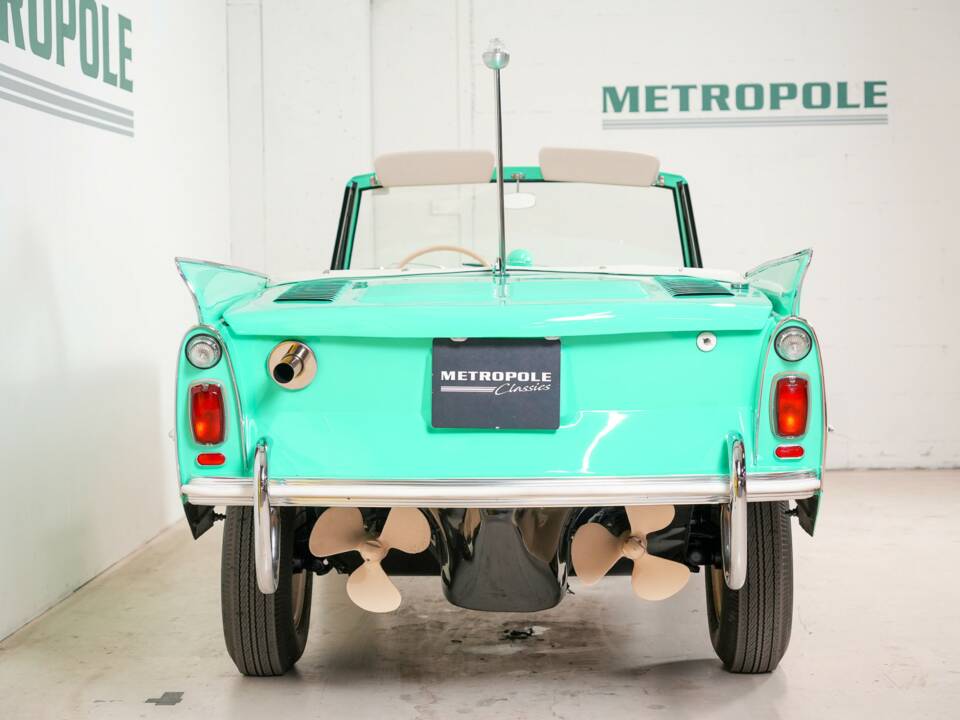 Image 16/42 de Amphicar 770 (1964)
