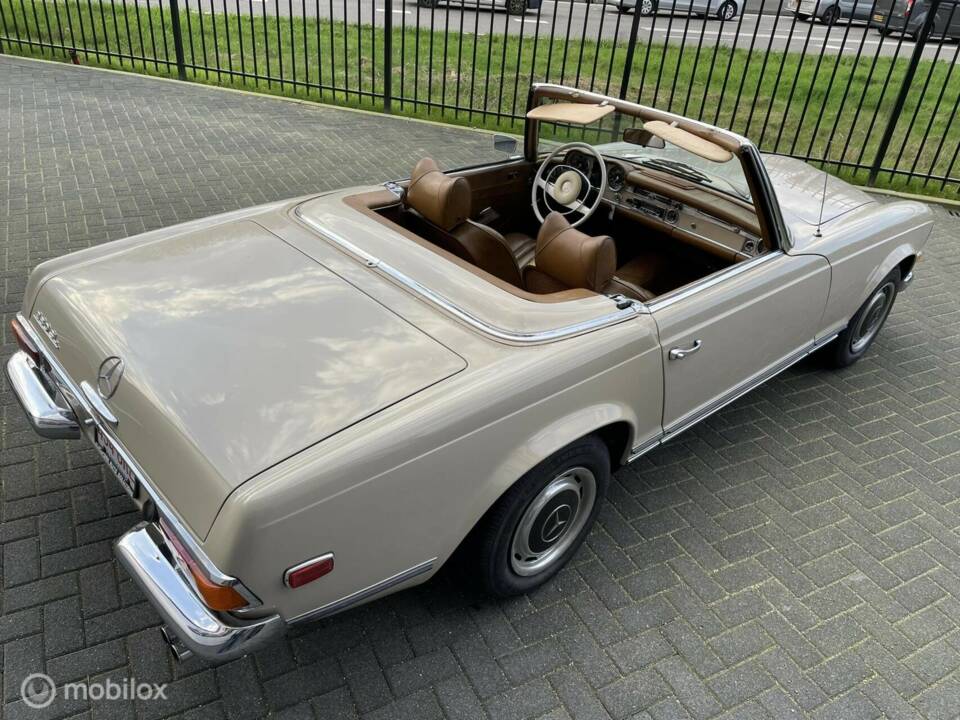 Afbeelding 6/20 van Mercedes-Benz 280 SL (1970)