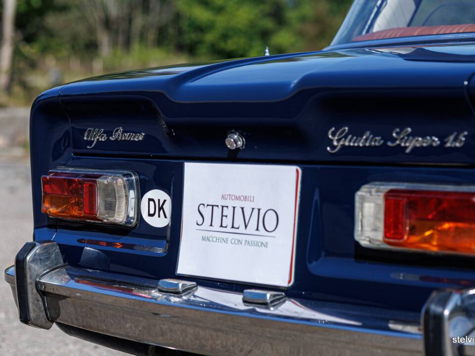 Bild 28/43 von Alfa Romeo Giulia Super 1.6 (1973)