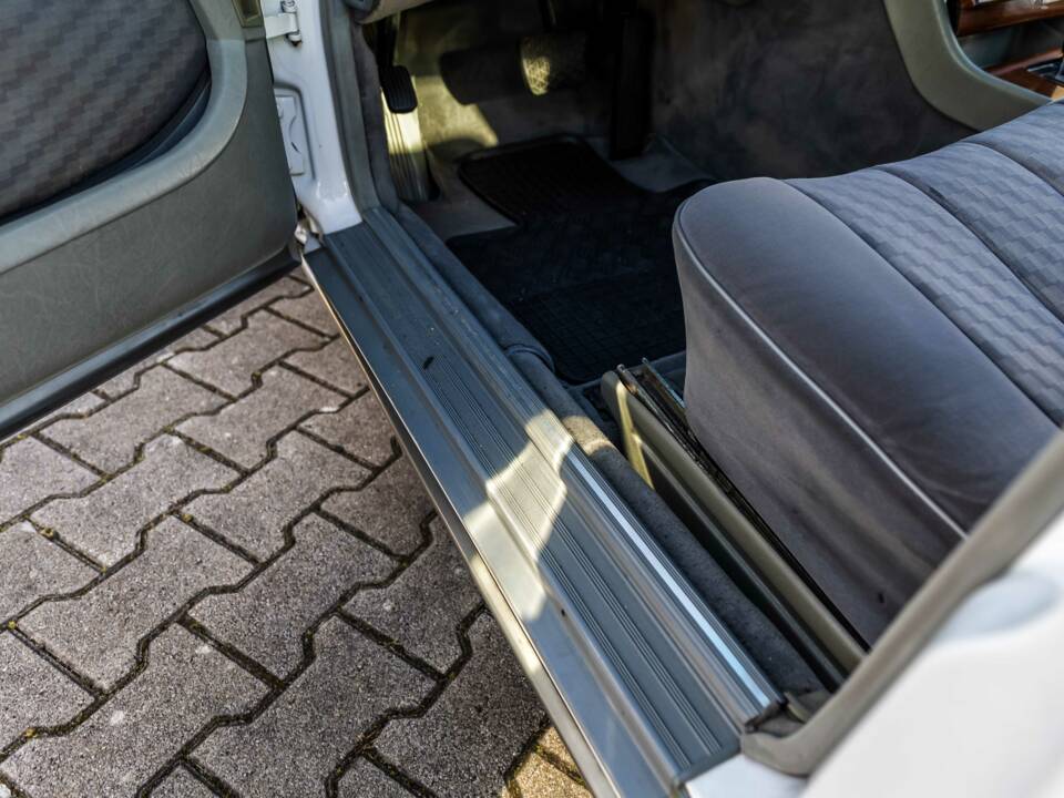 Image 134/175 of Mercedes-Benz 420 SE (1986)