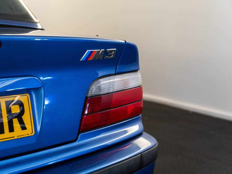 Image 37/43 of BMW M3 (1998)