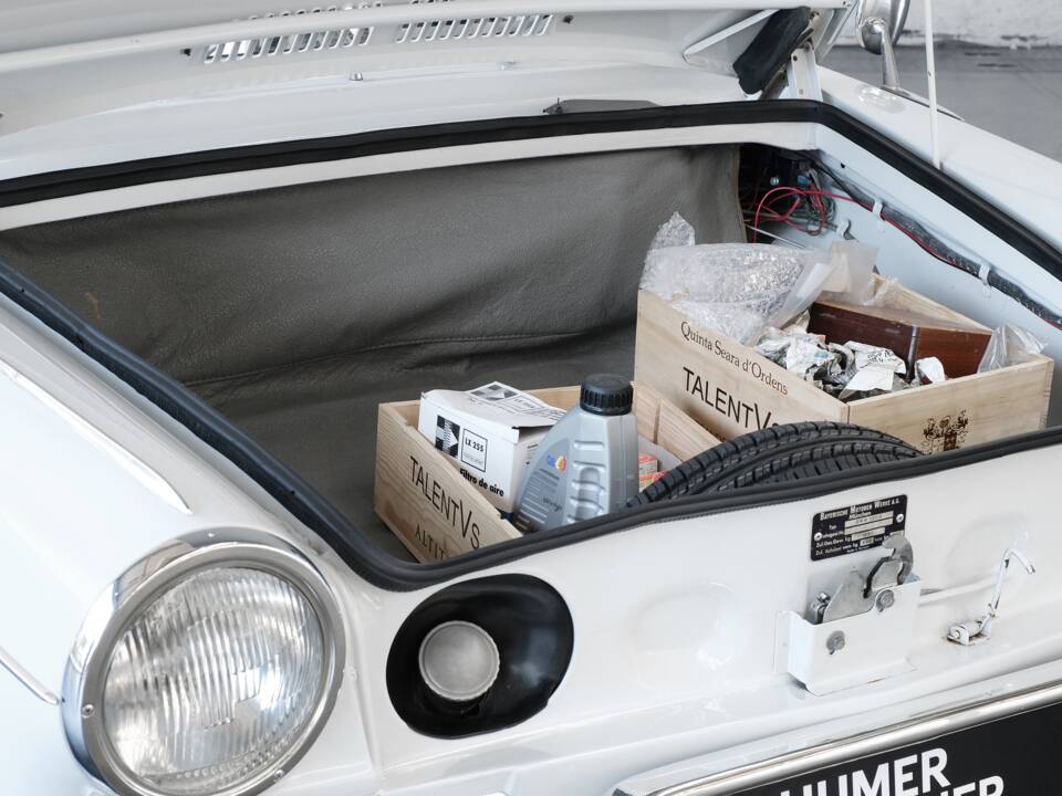 Image 50/50 of BMW 700 LS Luxus (1965)