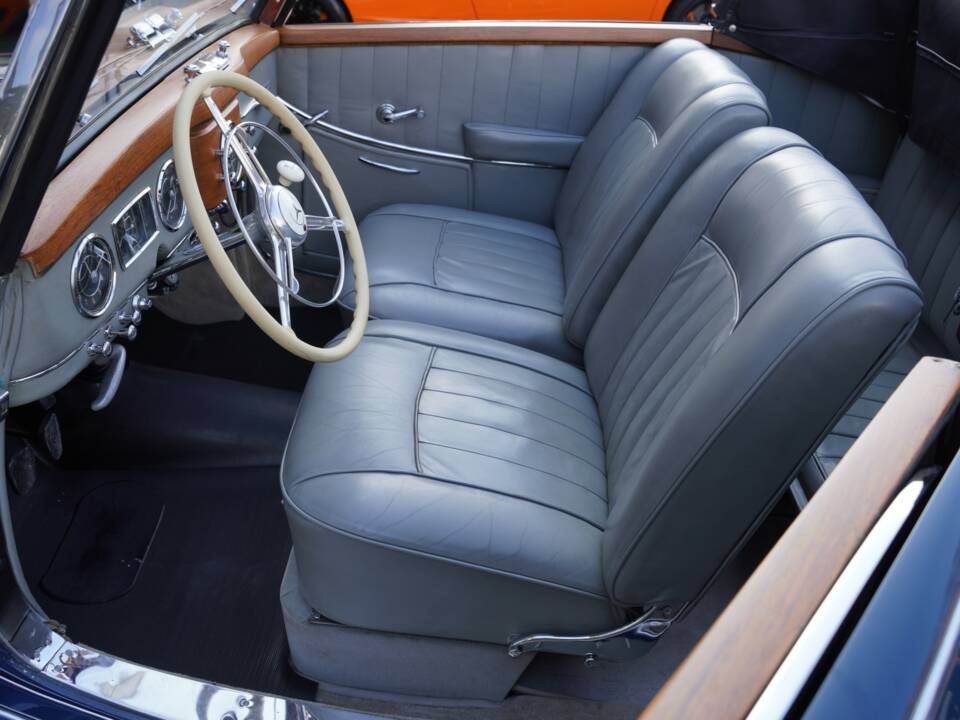 Immagine 3/50 di Mercedes-Benz 170 S Cabriolet A (1949)