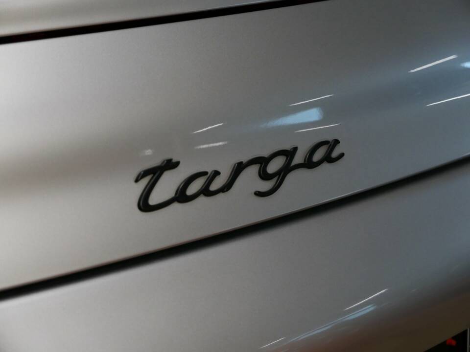 Image 5/16 of Porsche 911 Carrera (2004)