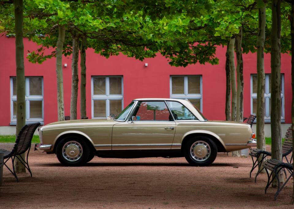 Image 38/56 de Mercedes-Benz 280 SL (1970)