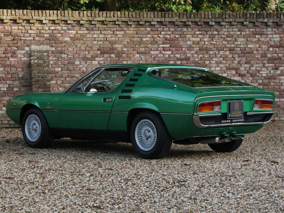 Image 2/50 of Alfa Romeo Montreal (1973)