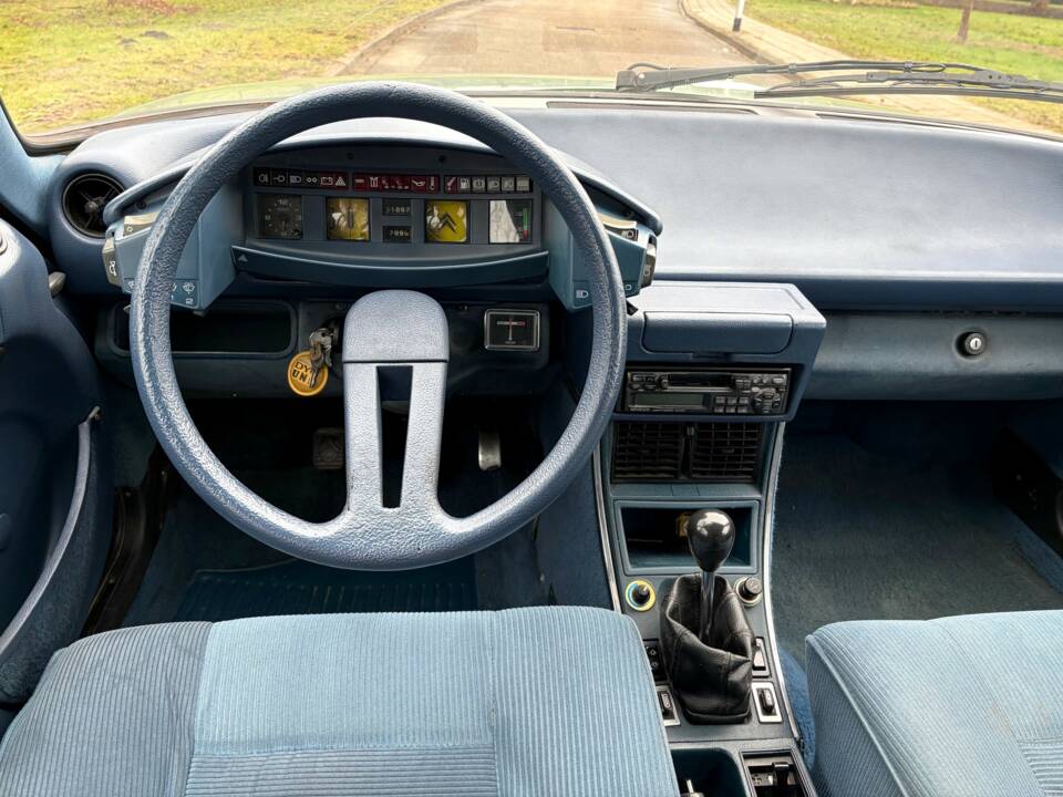 Image 3/27 of Citroën CX 25 Diesel (1981)