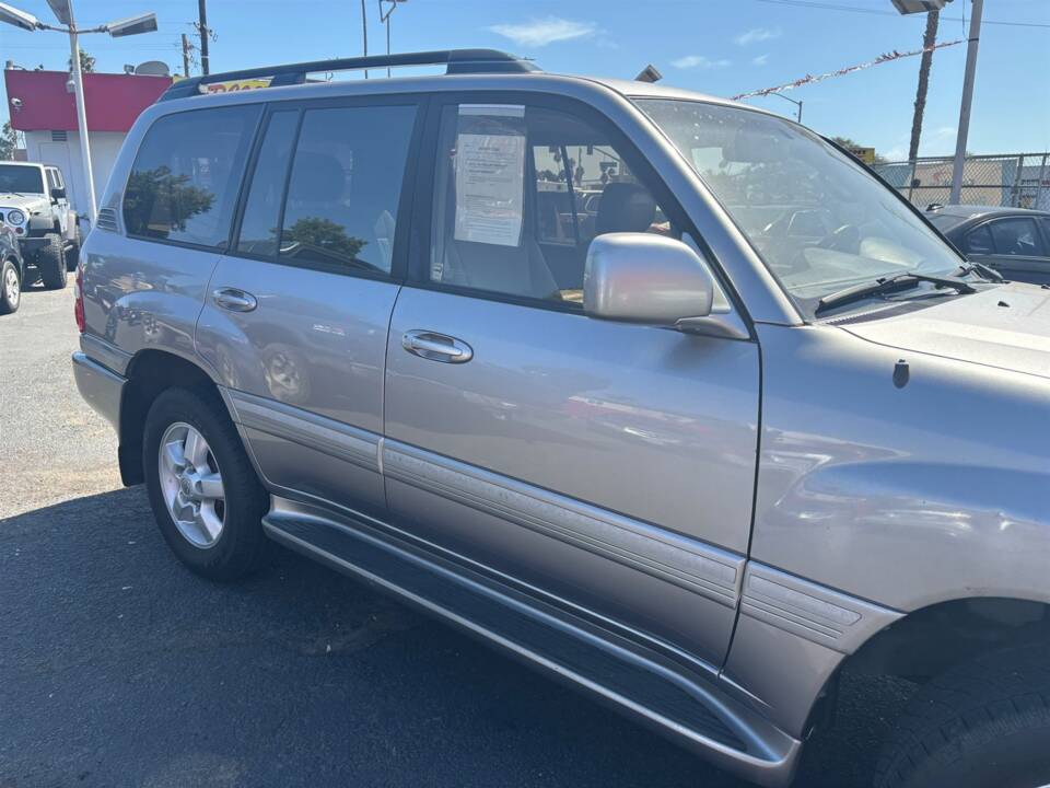 Image 5/28 of Toyota Land Cruiser J 100 V8 (2002)