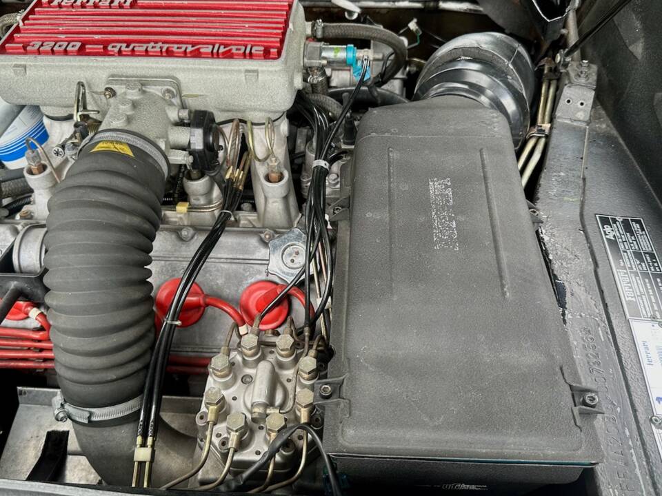 Bild 58/86 von Ferrari 328 GTS (1988)